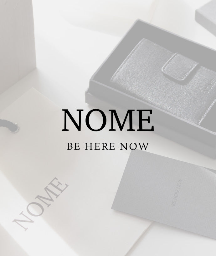 カードが飛び出すワンタッチ機能付きコンパクト財布 - NOME