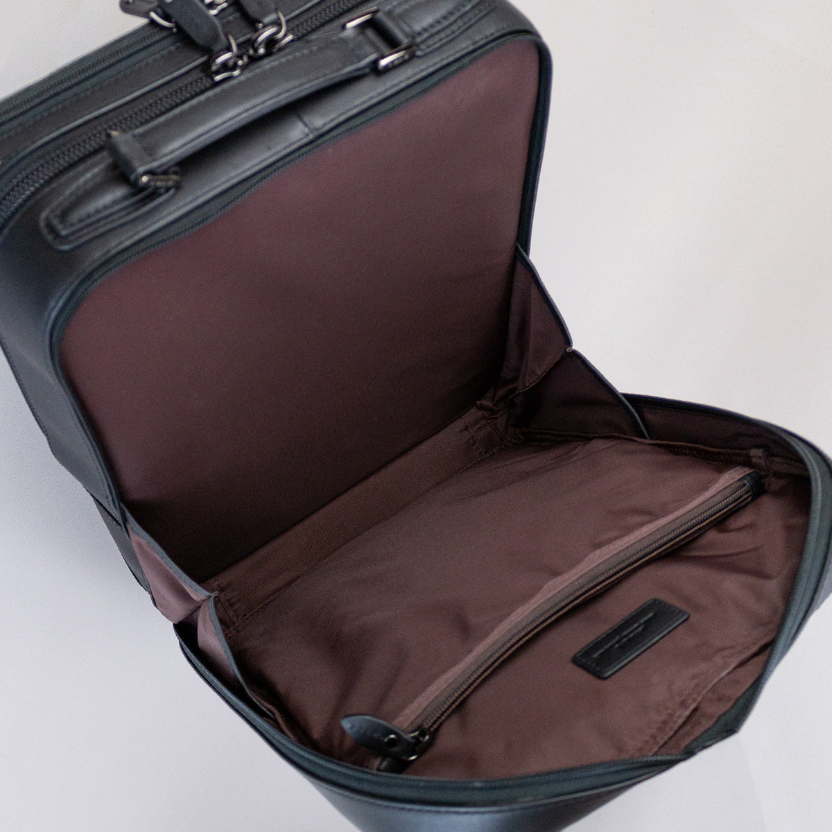 本革×CORDURA®  3層構造のスマートなバックパック - BACK PACK 2210